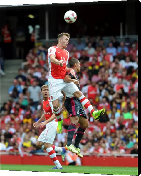 Calum Chambers (Arsenal) Lima (Benfica). Arsenal 5: 1 Benfica. The Emirates Cup, Day 1