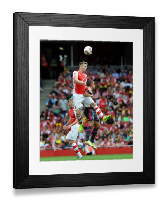 Framed Print : Calum Chambers (Arsenal) Lima (Benfica). Arsenal 5: 1 Benfica. The Emirates Cup, Day 1 Framed Print : Calum Chambers (Arsenal) Lima (Benfica). Arsenal 5: 1 Benfica. The Emirates Cup, Day 1