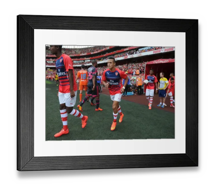 Framed Print : Arsenal's Alexis Sanchez Prepares for Action against AS Monaco in 2014 Emirates Cup Framed Print : Arsenal's Alexis Sanchez Prepares for Action against AS Monaco in 2014 Emirates Cup