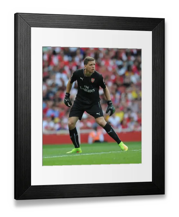 Framed Print : Wojciech Szczesny in Action: Arsenal vs AS Monaco, Emirates Cup 2014 Framed Print : Wojciech Szczesny in Action: Arsenal vs AS Monaco, Emirates Cup 2014