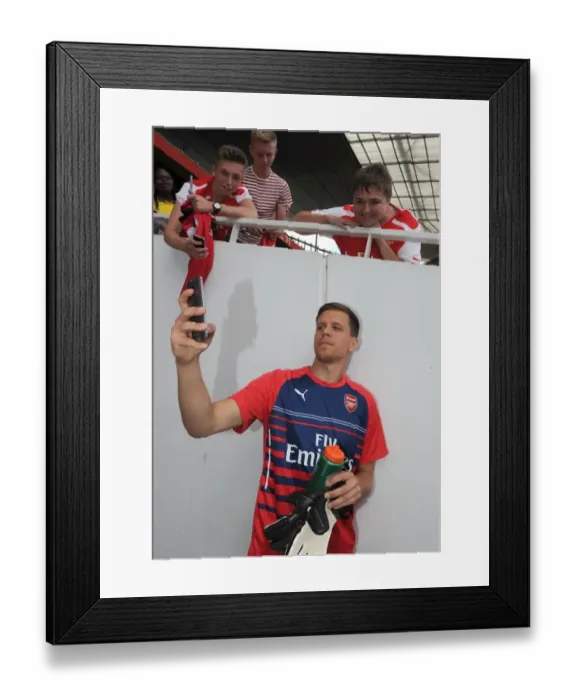Framed Print : Wojciech Szczesny and Arsenal Fans Before Emirates Cup Match vs AS Monaco, 2014