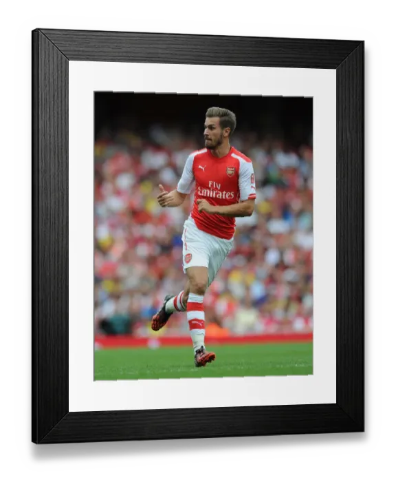 Framed Print : Arsenal's Aaron Ramsey in Action Against Benfica, Emirates Cup 2014 Framed Print : Arsenal's Aaron Ramsey in Action Against Benfica, Emirates Cup 2014
