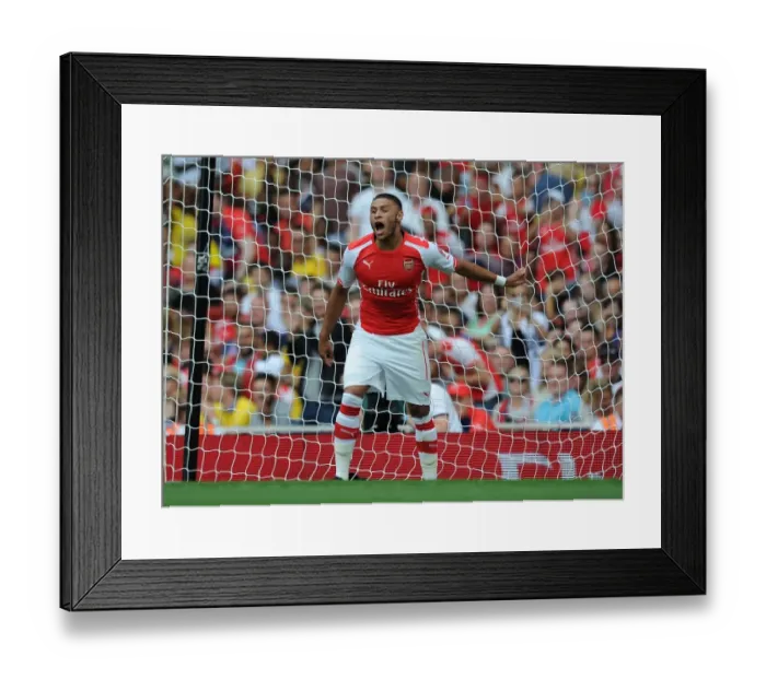 Framed Print : Alex Oxlade-Chamberlain in Action: Arsenal vs Benfica, Emirates Cup 2014 Framed Print : Alex Oxlade-Chamberlain in Action: Arsenal vs Benfica, Emirates Cup 2014
