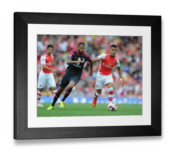 Framed Print : Alexis Sanchez Outsmarts Bebe: Agile Moves at 2014-15 Emirates Cup Framed Print : Alexis Sanchez Outsmarts Bebe: Agile Moves at 2014-15 Emirates Cup
