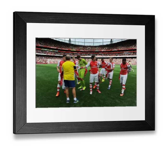 Framed Print : Arsenal vs Benfica - Emirates Cup 2014: The Team Line-Up