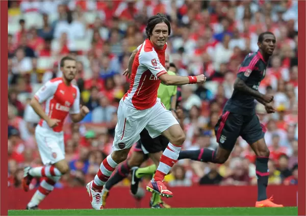 Arsenal's Rosicky Shines in Emirates Cup Clash Against Benfica