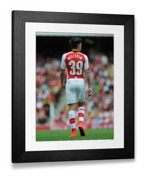 Framed Print : Hector Bellerin in Action: Arsenal vs Benfica, Emirates Cup 2014