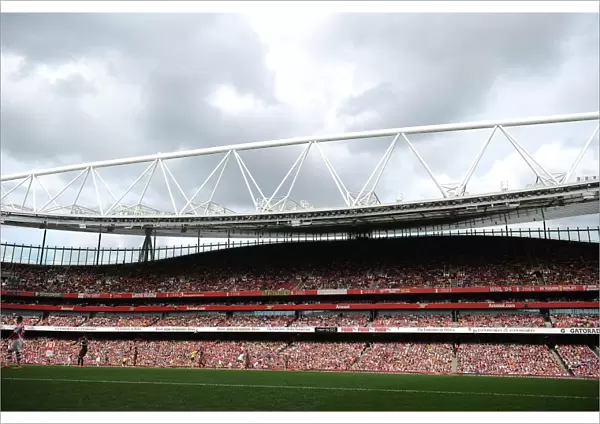 Arsenal vs Benfica Clash at Emirates Stadium: Emirates Cup 2014