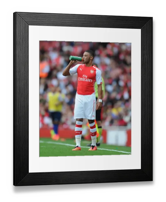 Framed Print : Arsenal's Alex Oxlade-Chamberlain in Action against AS Monaco at the Emirates Cup 2014-15 Framed Print : Arsenal's Alex Oxlade-Chamberlain in Action against AS Monaco at the Emirates Cup 2014-15