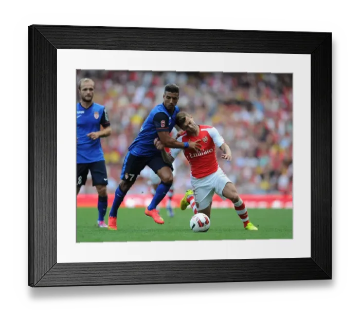 Framed Print : Clash of Midfield Maestros: Jack Wilshere vs. Nabil Dirar - Arsenal v AS Monaco, Emirates Cup 2014