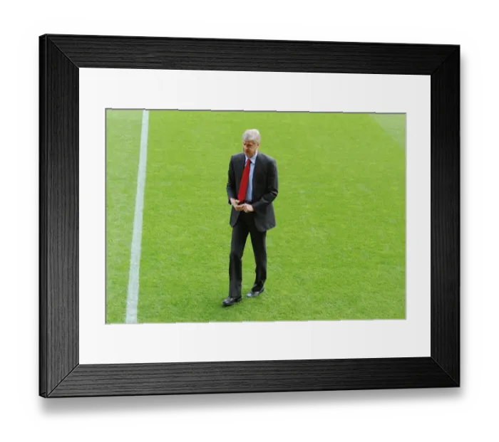Framed Print : Arsene Wenger: Pre-Match Focus at Norwich City (2013-14)