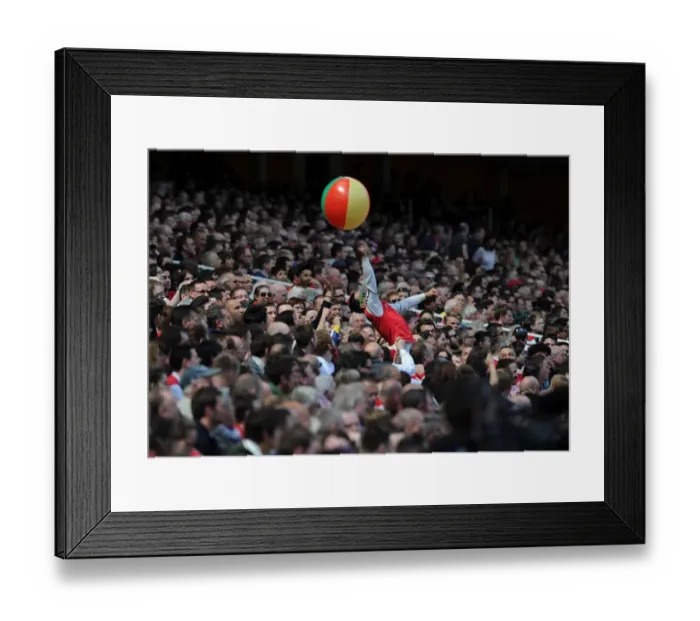 Framed Print : Arsenal v West Bromwich Albion - Premier League
