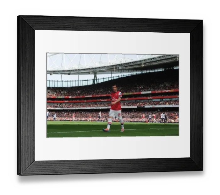 Framed Print : Santi Cazorla in Action: Arsenal vs West Bromwich Albion, Premier League 2013-14