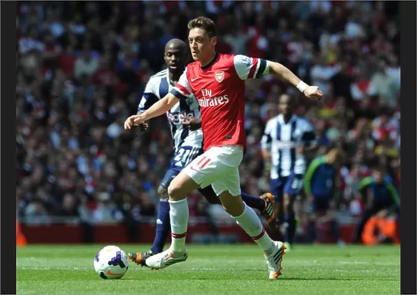 Mesut Ozil (Arsenal). Arsenal 1: 0 West Bromwich Albion. Barclays Premier League. Emirates Stadium