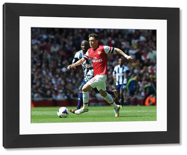 Mesut Ozil (Arsenal). Arsenal 1: 0 West Bromwich Albion. Barclays Premier League. Emirates Stadium