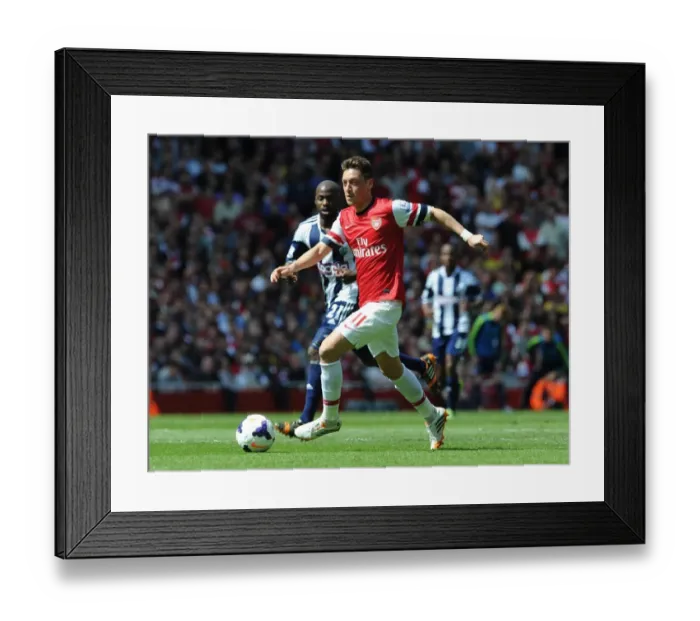Framed Print : Mesut Ozil (Arsenal). Arsenal 1: 0 West Bromwich Albion. Barclays Premier League. Emirates Stadium