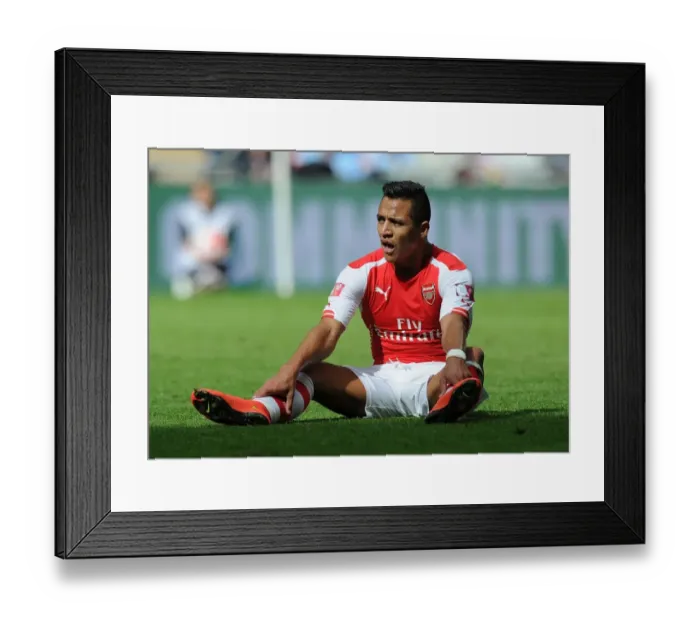 Framed Print : Alexis Sanchez: Arsenal's Star Forward in Action against Manchester City - FA Community Shield 2014 / 15