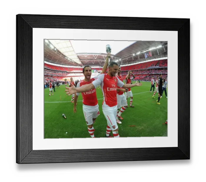 Framed Print : Arsenal's Flamini and Ramsey: Celebrating FA Community Shield Victory