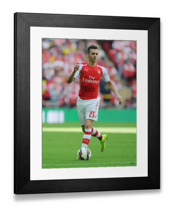 Framed Print : Calum Chambers in Action: Arsenal vs Manchester City - FA Community Shield 2014 / 15