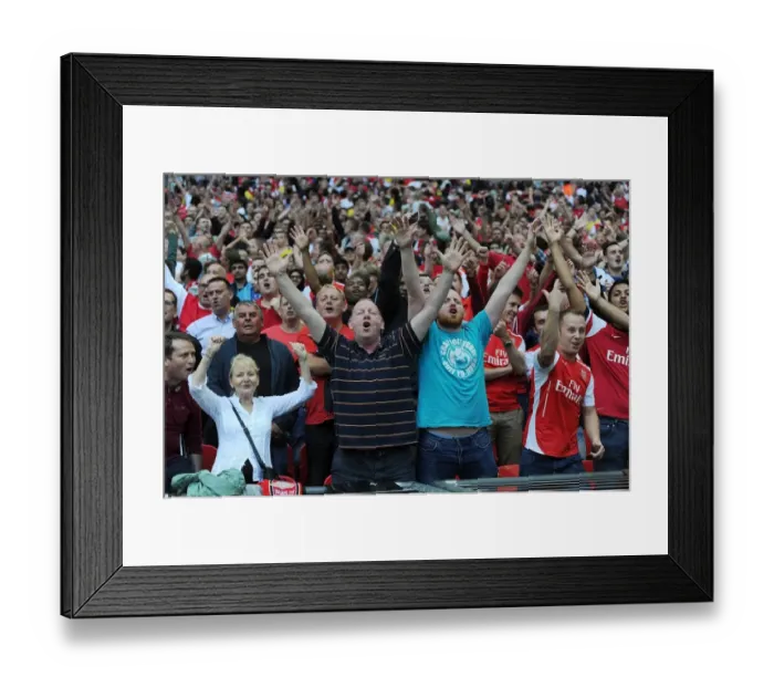 Framed Print : Arsenal Fans at FA Community Shield: Arsenal vs Manchester City, 2014 Framed Print : Arsenal Fans at FA Community Shield: Arsenal vs Manchester City, 2014
