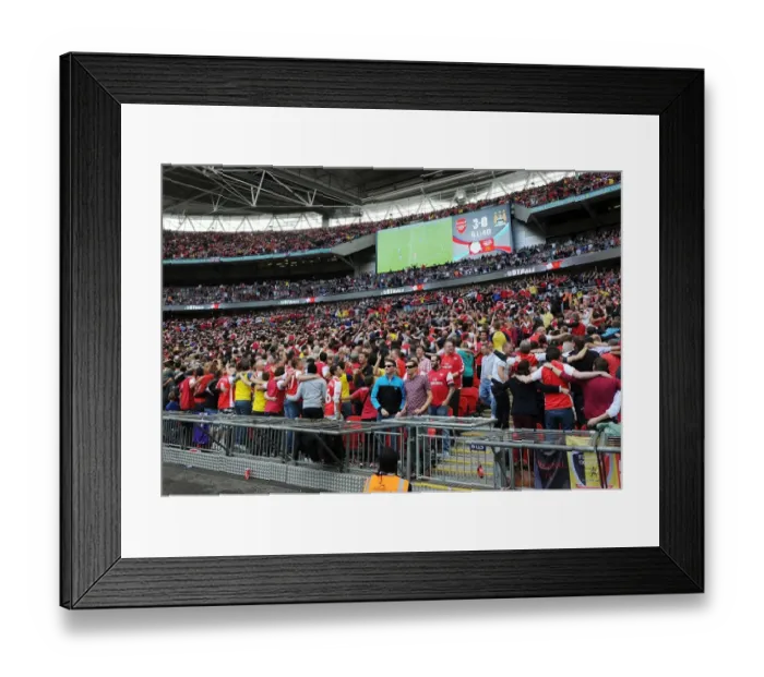 Framed Print : Arsenal Fans Celebrate FA Community Shield Victory