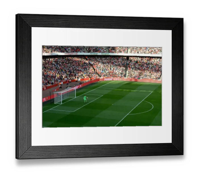 Framed Print : Arsenal vs Crystal Palace: Premier League Clash at Emirates Stadium, 2014 Framed Print : Arsenal vs Crystal Palace: Premier League Clash at Emirates Stadium, 2014