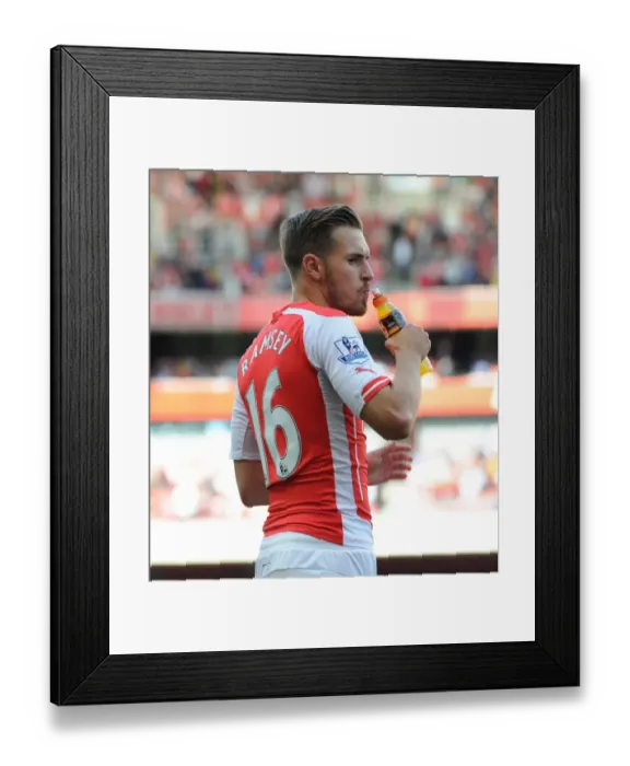Framed Print : Arsenal's Aaron Ramsey Hydrates Before Arsenal v Crystal Palace, Premier League 2014 / 15 Framed Print : Arsenal's Aaron Ramsey Hydrates Before Arsenal v Crystal Palace, Premier League 2014 / 15
