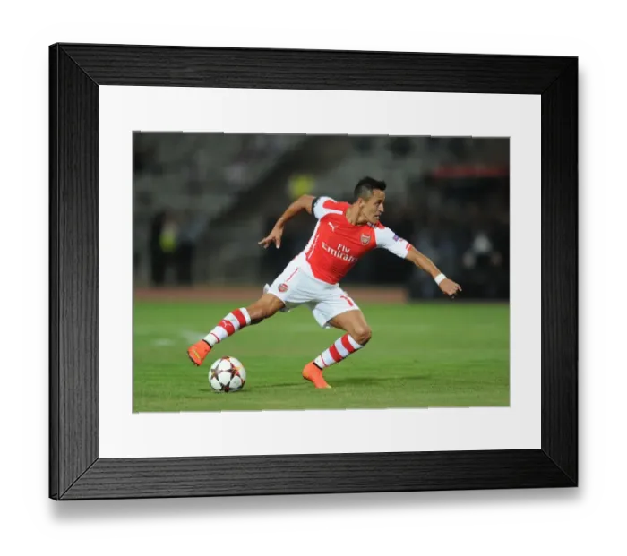 Framed Print : Alexis Sanchez Leads Arsenal Charge in UEFA Champions League Battle against Besiktas, Istanbul 2014