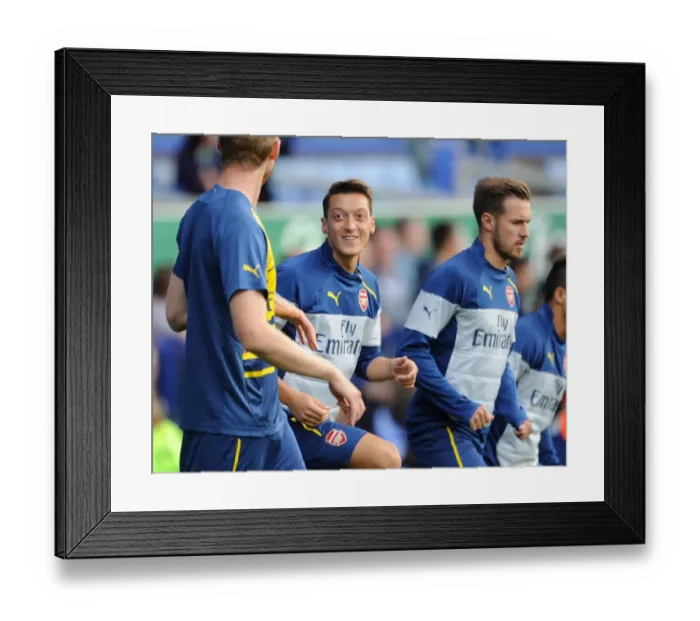 Framed Print : Mesut Ozil Gears Up: Everton vs Arsenal, Premier League 2014 / 15 Framed Print : Mesut Ozil Gears Up: Everton vs Arsenal, Premier League 2014 / 15
