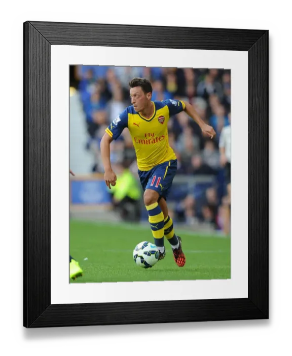 Framed Print : Mesut Ozil in Action: Everton vs Arsenal, Premier League 2014 / 15