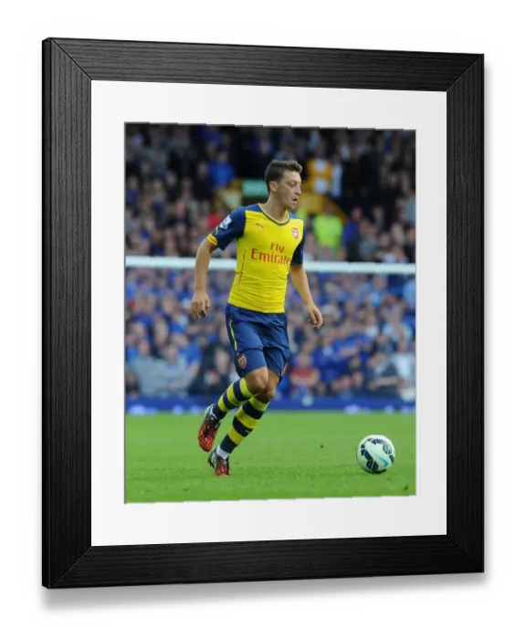 Framed Print : Mesut Ozil in Action: Everton vs Arsenal, Premier League 2014 / 15