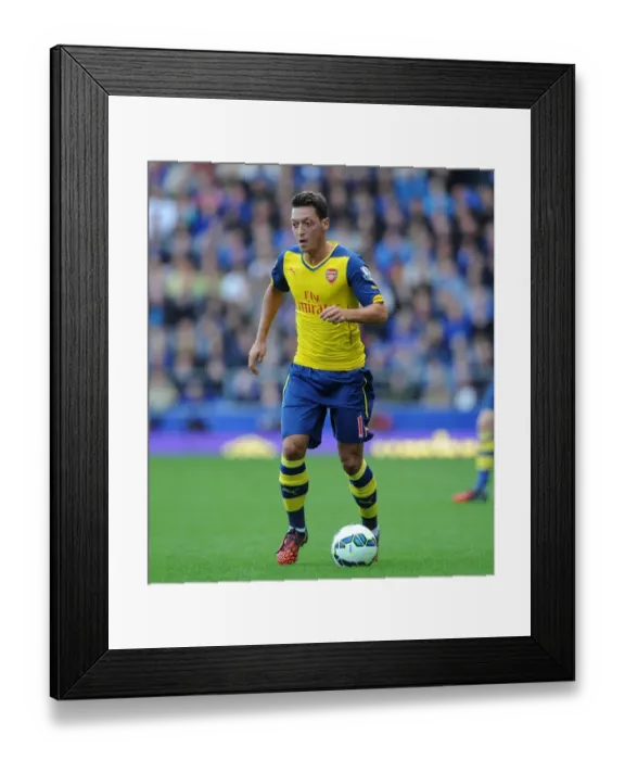 Framed Print : Mesut Ozil in Action: Everton vs Arsenal, Premier League 2014 / 15 Framed Print : Mesut Ozil in Action: Everton vs Arsenal, Premier League 2014 / 15