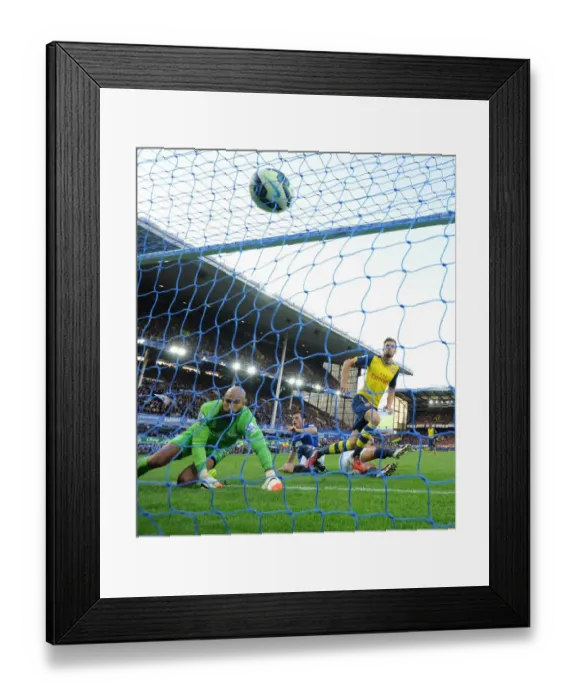 Framed Print : Aaron Ramsey Scores the Opener: Everton vs. Arsenal, Premier League 2014 / 15 Framed Print : Aaron Ramsey Scores the Opener: Everton vs. Arsenal, Premier League 2014 / 15