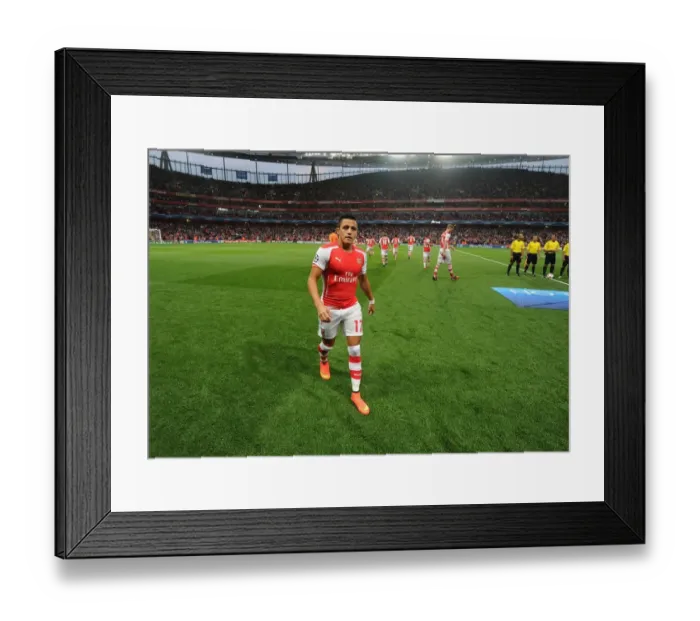 Framed Print : Arsenal's Alexis Sanchez Before Arsenal FC vs Besiktas JK UEFA Champions League Qualifier, Emirates Stadium, 2014 Framed Print : Arsenal's Alexis Sanchez Before Arsenal FC vs Besiktas JK UEFA Champions League Qualifier, Emirates Stadium, 2014