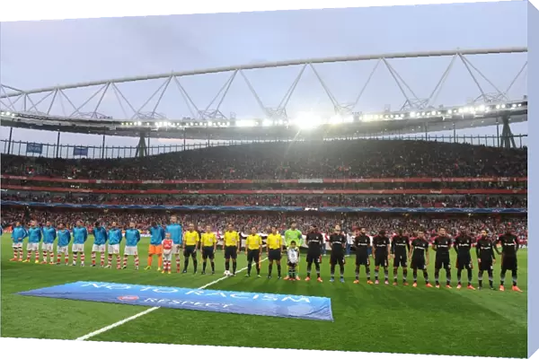 The Arsenal and Besiktas teams line up before the match. Arsenal 1: 0 Besiktas. UEFA