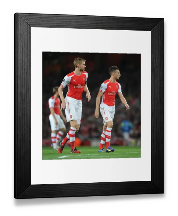 Framed Print : Per Mertesacker and Laurent Koscielny (Arsenal). Arsenal 1: 0 Besiktas. UEFA Champions