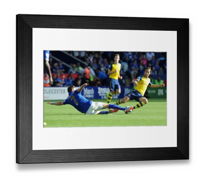 Framed Print : Mathieu Flamini (Arsenal) Dean Hammond (Leicester). Leicester City 1: 1 Arsenal. Barclays