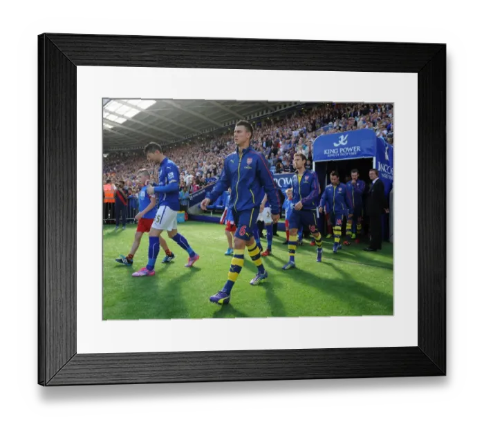 Framed Print : Laurent Koscielny (Arsenal). Leicester City 1: 1 Arsenal. Barclays Premier League