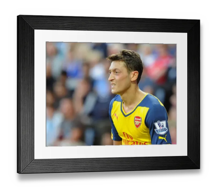 Framed Print : Mesut Ozil in Action: Leicester City vs. Arsenal, Premier League 2014-15 Framed Print : Mesut Ozil in Action: Leicester City vs. Arsenal, Premier League 2014-15