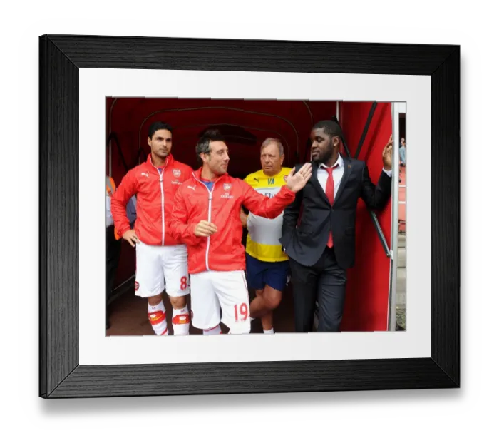 Framed Print : (L-R) Mikel Arteta, Santi Cazorla, Vic Akers (Kitman) and Joel Campbell (Arsenal) before the match