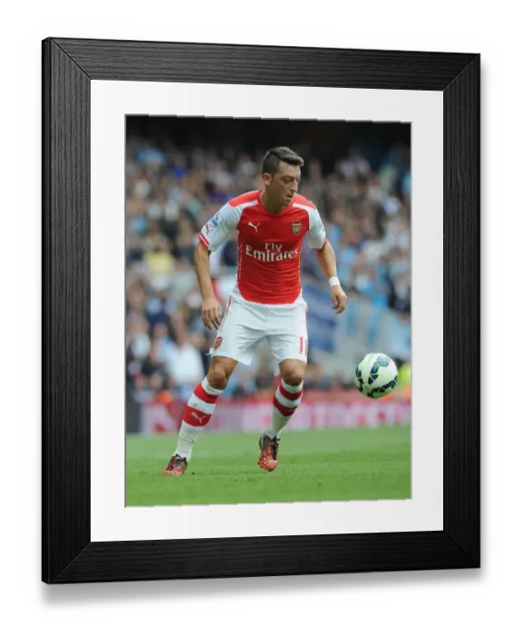 Framed Print : Mesut Ozil in Action: Arsenal vs Manchester City, Premier League 2014-15