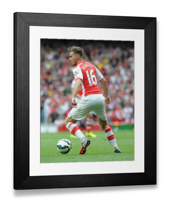 Framed Print : Aaron Ramsey in Action: Arsenal vs Manchester City, Premier League 2014-15
