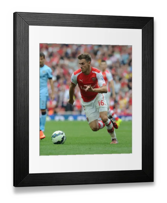 Framed Print : Aaron Ramsey in Action: Arsenal vs Manchester City, Premier League 2014-15