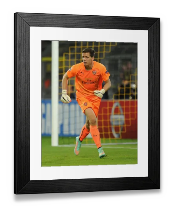 Framed Print : Wojciech Szczesny: Arsenal's Unyielding Guardian in Borussia Dortmund, UEFA Champions League 2014-15