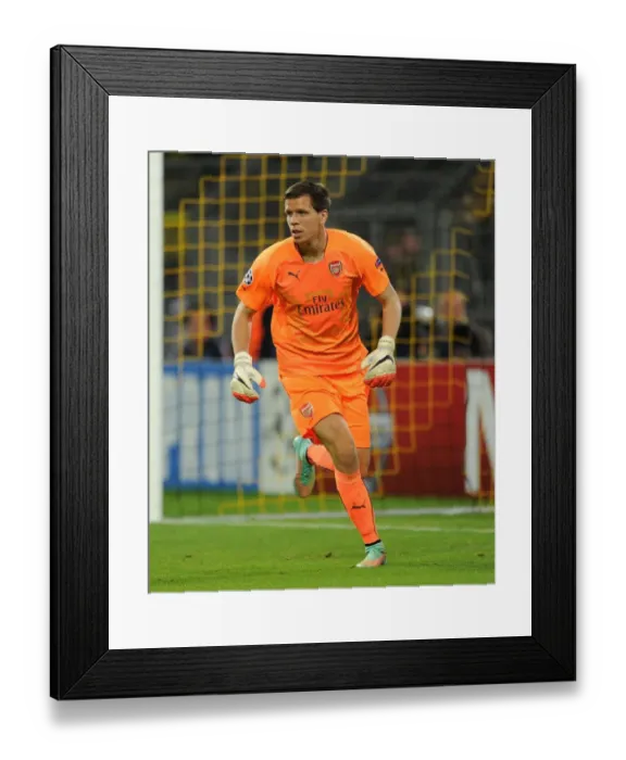 Framed Print : Wojciech Szczesny: Arsenal's Unyielding Guardian in Borussia Dortmund, UEFA Champions League 2014-15