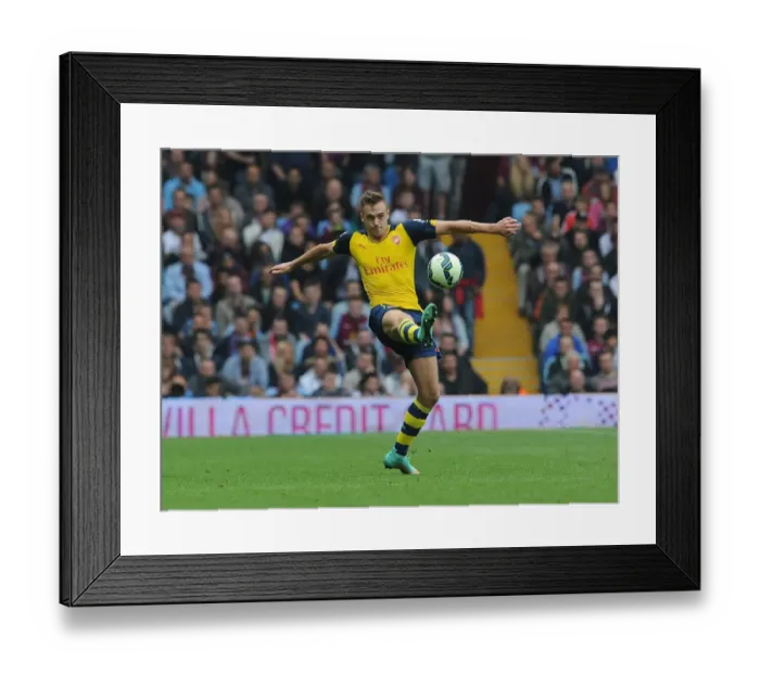 Framed Print : Calum Chambers in Action: Arsenal vs. Aston Villa, Premier League 2014-15