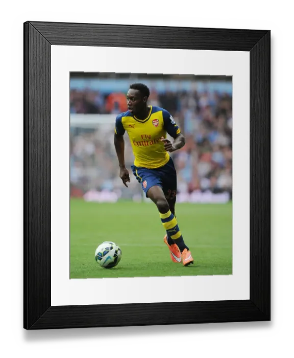 Framed Print : Danny Welbeck in Action: Aston Villa vs. Arsenal, Premier League 2014-15