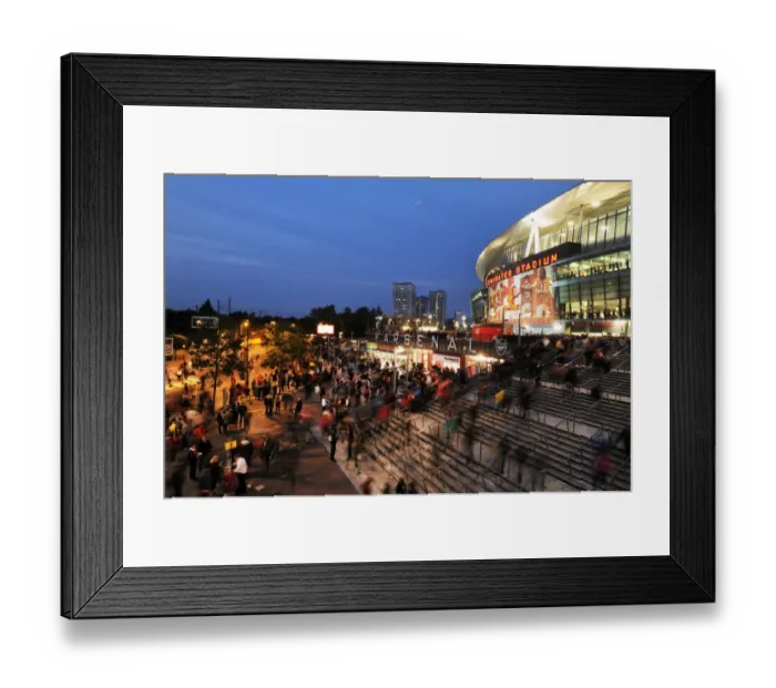 Framed Print : Arsenal vs Southampton: Capital One Cup Third Round at Emirates Stadium