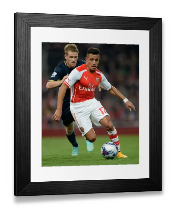 Framed Print : Alexis Sanchez: In Action for Arsenal Against Southampton, League Cup 2014 / 15 Framed Print : Alexis Sanchez: In Action for Arsenal Against Southampton, League Cup 2014 / 15
