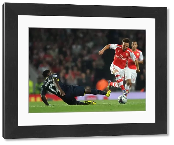 Santi Cazorla Outmaneuvers Victor Wanyama: Arsenal vs Southampton, League Cup 2014 / 15